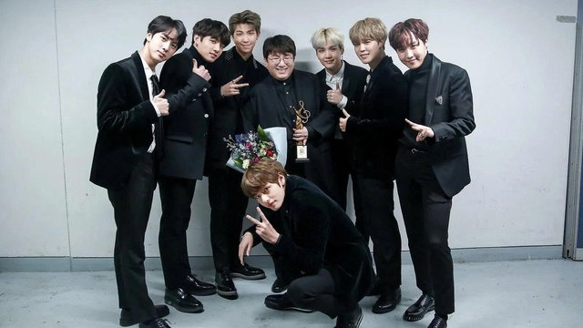 Chủ tịch HYBE Bang Si Hyuk bị…