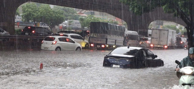 Trường hợp bảo hiểm không đền bù cho ô tô hư hỏng mùa mưa bão - Ảnh 1.