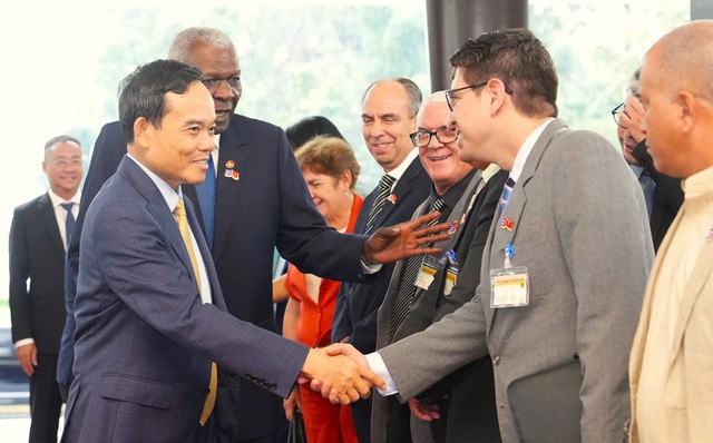 Bí thư Thành ủy TP.HCM Trần Lưu Quang hội kiến Chủ tịch Quốc hội Cuba- Ảnh 1. Bí thư Thành ủy TP.HCM Trần Lưu Quang hội kiến Chủ tịch Quốc hội Cuba- Ảnh 1.