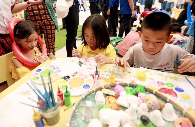 Đ&ecirc;m trăng cổ t&iacute;ch tại Đầm Sen: Ng&agrave;y hội trung thu đầy &yacute; nghĩa cho trẻ em - Ảnh 3.