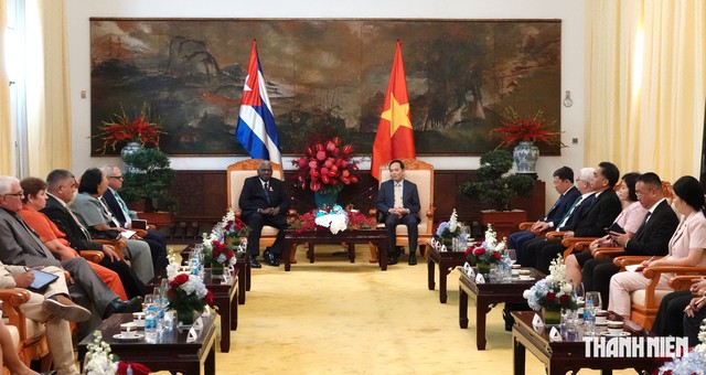 Bí thư Thành ủy TP.HCM Trần Lưu Quang hội kiến Chủ tịch Quốc hội Cuba- Ảnh 3. Bí thư Thành ủy TP.HCM Trần Lưu Quang hội kiến Chủ tịch Quốc hội Cuba- Ảnh 3.