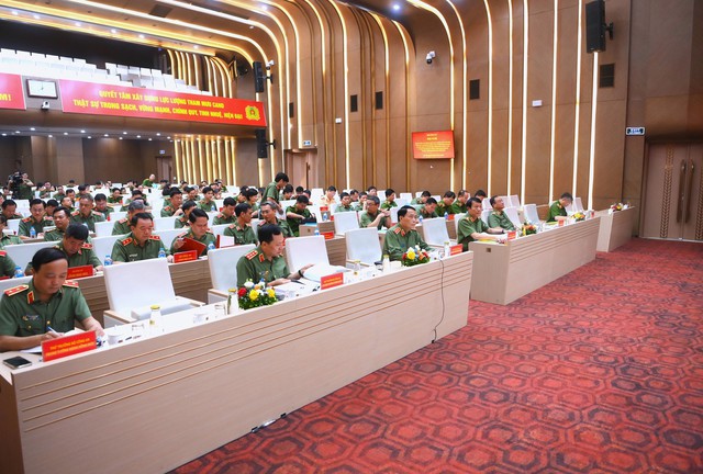 Đại tướng Lương Tam Quang yêu cầu tập trung đấu tranh với tội phạm tham nhũng - Ảnh 2.