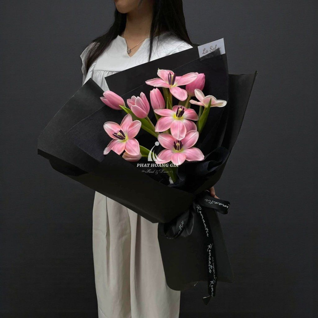 Phát Hoàng Gia Floral & Decor: Khi hoa tươi trở thành phong cách sống hiện đại - Ảnh 2. Phát Hoàng Gia Floral & Decor: Khi hoa tươi trở thành phong cách sống hiện đại - Ảnh 2.