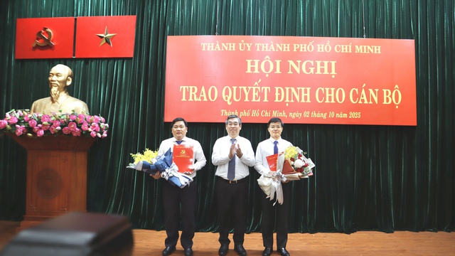 Thành ủy TP.HCM tiếp tục đưa cán bộ thành phố về phường, xã- Ảnh 3.