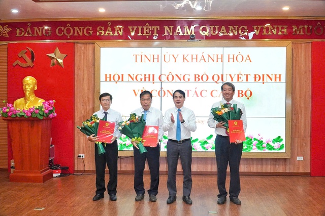Khánh Hòa điều động, bổ nhiệm 7 cán bộ chủ chốt- Ảnh 1. Khánh Hòa điều động, bổ nhiệm 7 cán bộ chủ chốt- Ảnh 1.
