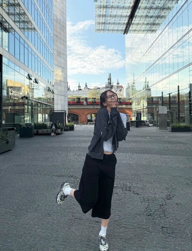 Bermuda là kiểu quần tái định nghĩa sự thanh lịch trong thời trang- Ảnh 4.