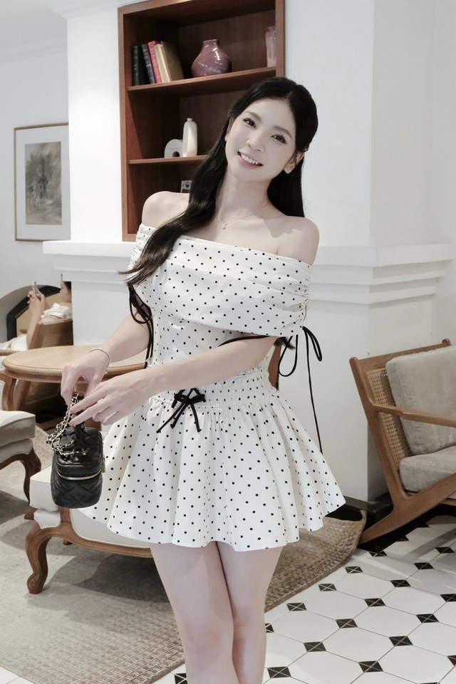 20.10: Nàng mặc trang phục gì để tỏa sáng trong ngày của chính mình? - Ảnh 8.