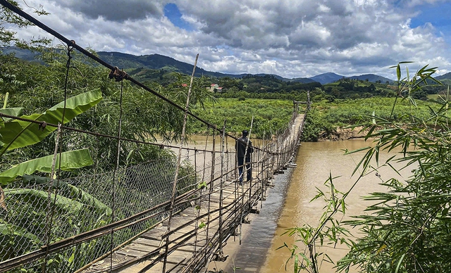 Những cây cầu già nua giữa đại ngàn Quảng Ngãi - Ảnh 5.