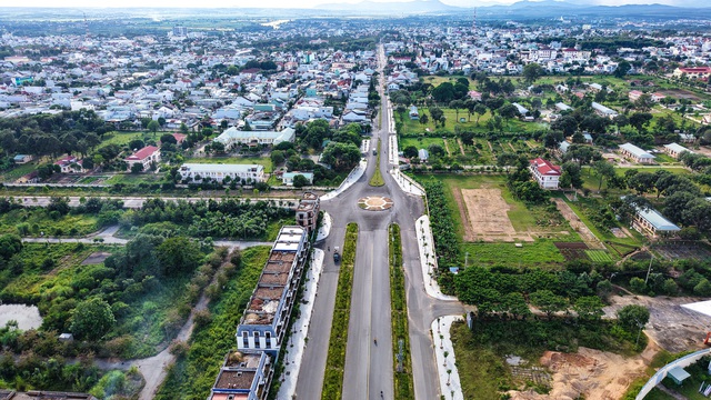 Quảng Ngãi: Thi công lắp đặt ống nước chậm hoàn trả mặt bằng gây mất an toàn- Ảnh 1. Quảng Ngãi: Thi công lắp đặt ống nước chậm hoàn trả mặt bằng gây mất an toàn- Ảnh 1.