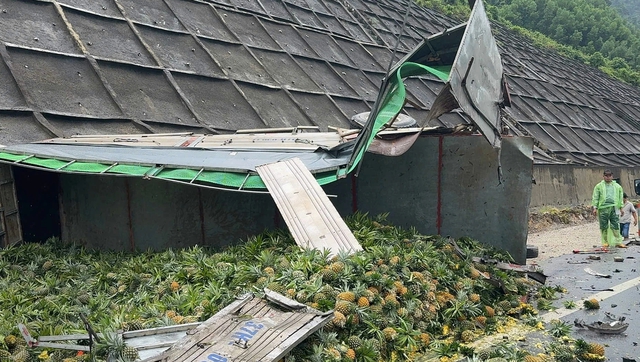 Tai nạn liên hoàn trên cao tốc La Sơn - túy Loan khiến 2 tài xế nhập viện - Ảnh 2.