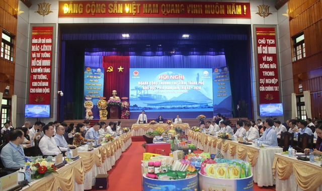 Ngành công thương phía nam: Quy mô lớn, tiềm năng mạnh nhưng nhiều điểm nghẽn- Ảnh 2. Ngành công thương phía nam: Quy mô lớn, tiềm năng mạnh nhưng nhiều điểm nghẽn- Ảnh 2.