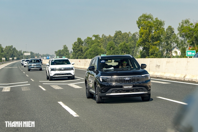 Lái thử 300 km từ đường trường đến sa hình: Ford Territory đã nâng cấp những gì? - Ảnh 12.