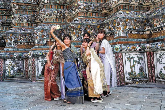 Hướng dẫn viên Trung Quốc dọa bỏ khách nếu không mua đồ ở Thái Lan- Ảnh 2.