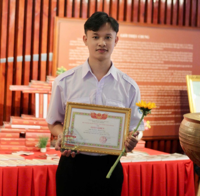 Hành trình tốt nghiệp sớm loại xuất sắc…