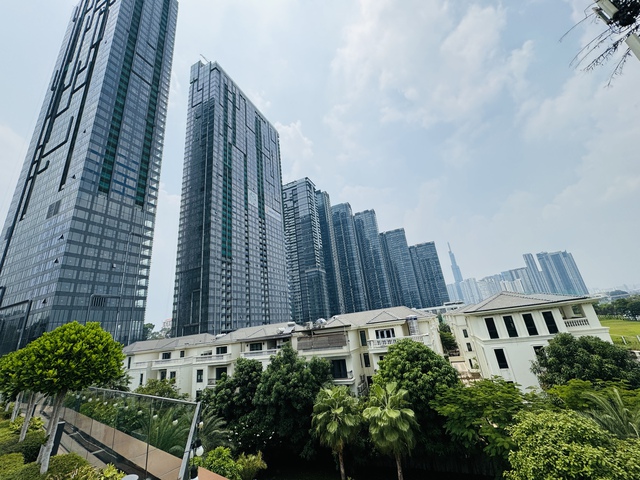 Giá căn hộ TP.HCM tiếp tục tăng mạnh- Ảnh 2. Giá căn hộ TP.HCM tiếp tục tăng mạnh- Ảnh 2.