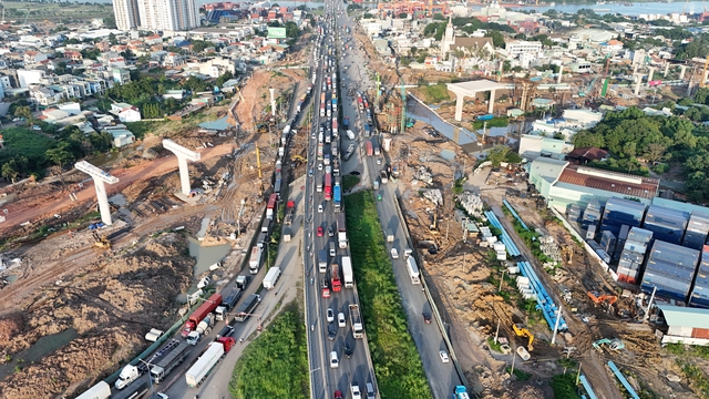 Xa lộ Hà Nội mở rộng lên 16 làn xe, khu Đông vào giai đoạn tăng tốc - Ảnh 2.