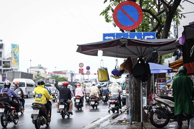 Đừng đánh đố người đi đường