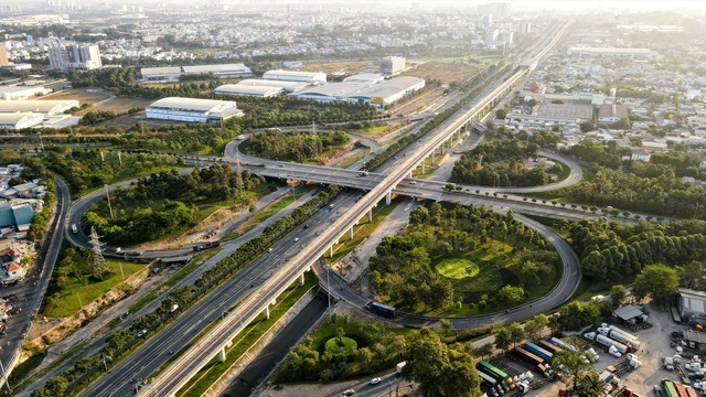 Xa lộ Hà Nội mở rộng lên 16 làn xe, khu…