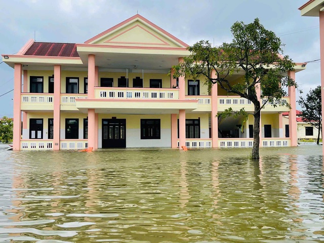 Bão Fengshen chưa vào bờ, vùng trũng Hu…