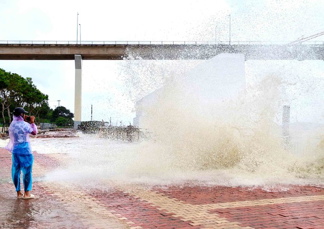 Đà Nẵng ứng phó mưa bão, lụt lội ở mức …