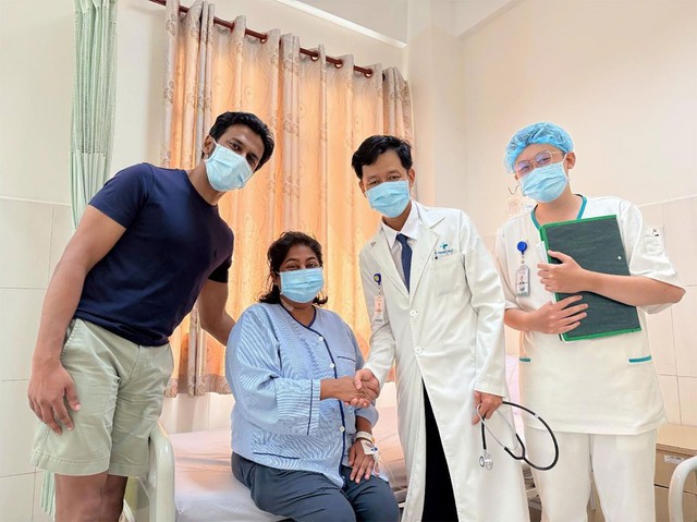 Vi&ecirc;m phổi biến chứng suy đa tạng, nữ du kh&aacute;ch &Uacute;c nguy kịch- Ảnh 2.