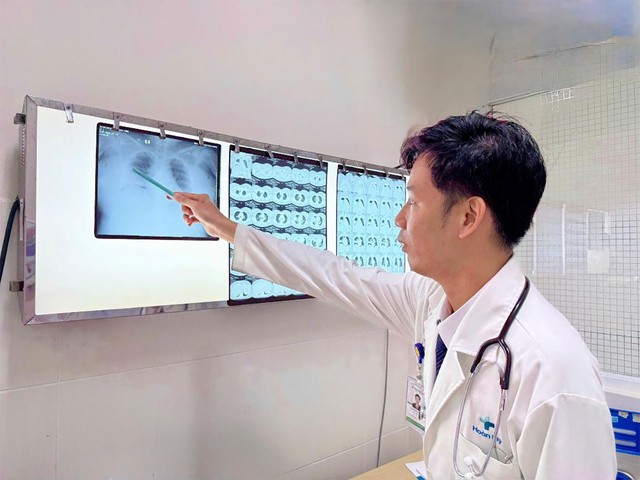 Vi&ecirc;m phổi biến chứng suy đa tạng, nữ du kh&aacute;ch &Uacute;c nguy kịch- Ảnh 1.