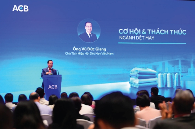 Dệt may tăng tốc cuối năm: ACB tiếp sức…