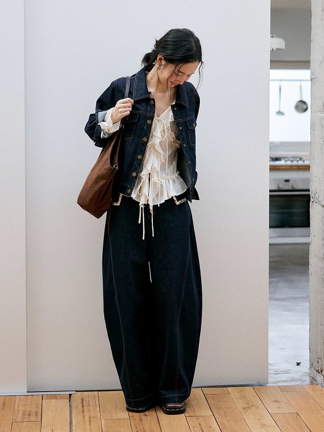 Áo khoác denim, điểm nhấn cá tính cho mọi phong cách thời trang  - Ảnh 3.