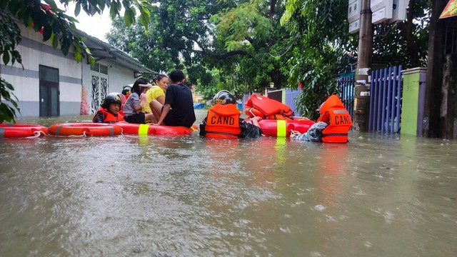 'Mưa lớn lịch sử' sắp t&aacute;i diễn, người Đ&agrave; Nẵng gọi ai khi nước d&acirc;ng giữa đ&ecirc;m?- Ảnh 2.