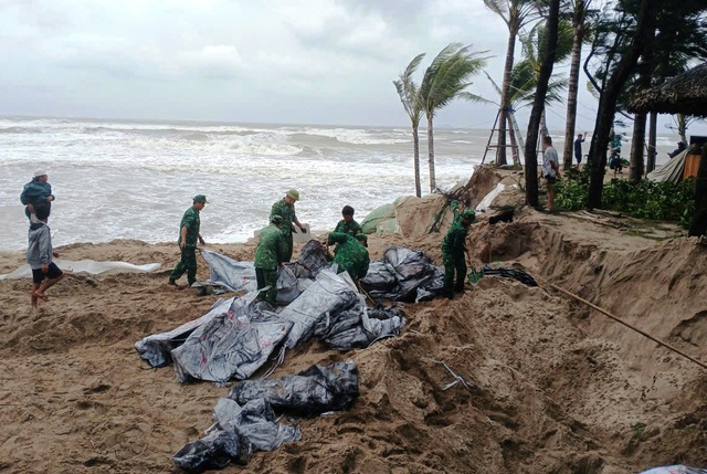 Ứng phó bão Fengshen: Đà Nẵng sơ tán hàng ngàn người dân- Ảnh 1. Ứng phó bão Fengshen: Đà Nẵng sơ tán hàng ngàn người dân- Ảnh 1.