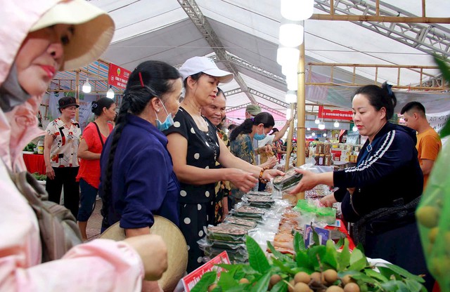 Hà Nội siết chặt an toàn thực phẩm- Ảnh 1.