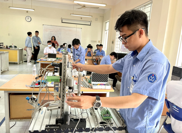 ¿Qué es la escuela secundaria vocacional y qué opciones tienen los estudiantes? – Vietnam.vn