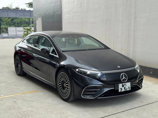 Xe điện Mercedes rớt giá 2,45 tỉ đồng sau khi lăn bánh 1.500 km - Ảnh 1. Xe điện Mercedes rớt giá 2,45 tỉ đồng sau khi lăn bánh 1.500 km - Ảnh 1.