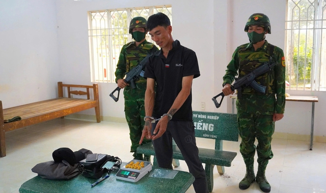 Thủ đoạn tinh vi buôn lậu vàng, súng qua biên giới Tây Ninh bị lật tẩy - Ảnh 2.