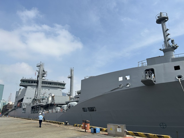 Tàu hải quân lớn nhất, mới nh…