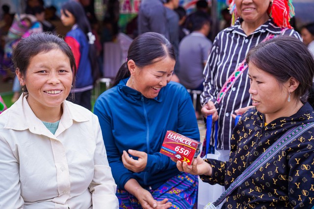 DHG Pharma đồng h&agrave;nh c&ugrave;ng đo&agrave;n y b&aacute;c sĩ mang nắng ấm đến Tả Củ Tỷ- Ảnh 4.