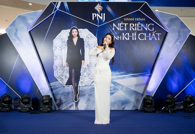 PNJ mang lại trải nghiệm đáng nhớ dịp 20.10 với sự kiện ‘Nét riêng định khí chất’- Ảnh 2. PNJ mang lại trải nghiệm đáng nhớ dịp 20.10 với sự kiện ‘Nét riêng định khí chất’- Ảnh 2.