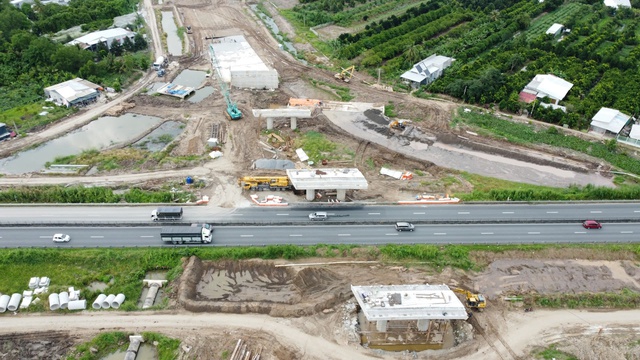 Vật liệu ở Đồng Tháp khan hiếm, nhà thầ…