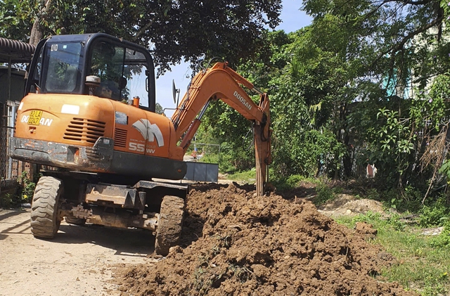 Quảng Ngãi: Thi công lắp đặt ống nước chậm hoàn trả mặt bằng gây mất an toàn- Ảnh 4. Quảng Ngãi: Thi công lắp đặt ống nước chậm hoàn trả mặt bằng gây mất an toàn- Ảnh 4.