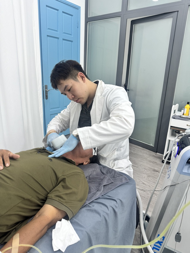 Phòng khám lừa đảo: Học trung cấp thú y nhưng chữa bệnh cho người- Ảnh 5. Phòng khám lừa đảo: Học trung cấp thú y nhưng chữa bệnh cho người- Ảnh 5.