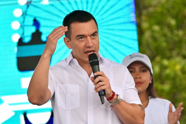 Tổng thống Ecuador Daniel Noboa đối mặt âm mưu đầu độc nghiêm trọng - Ảnh 1. Tổng thống Ecuador Daniel Noboa đối mặt âm mưu đầu độc nghiêm trọng - Ảnh 1.