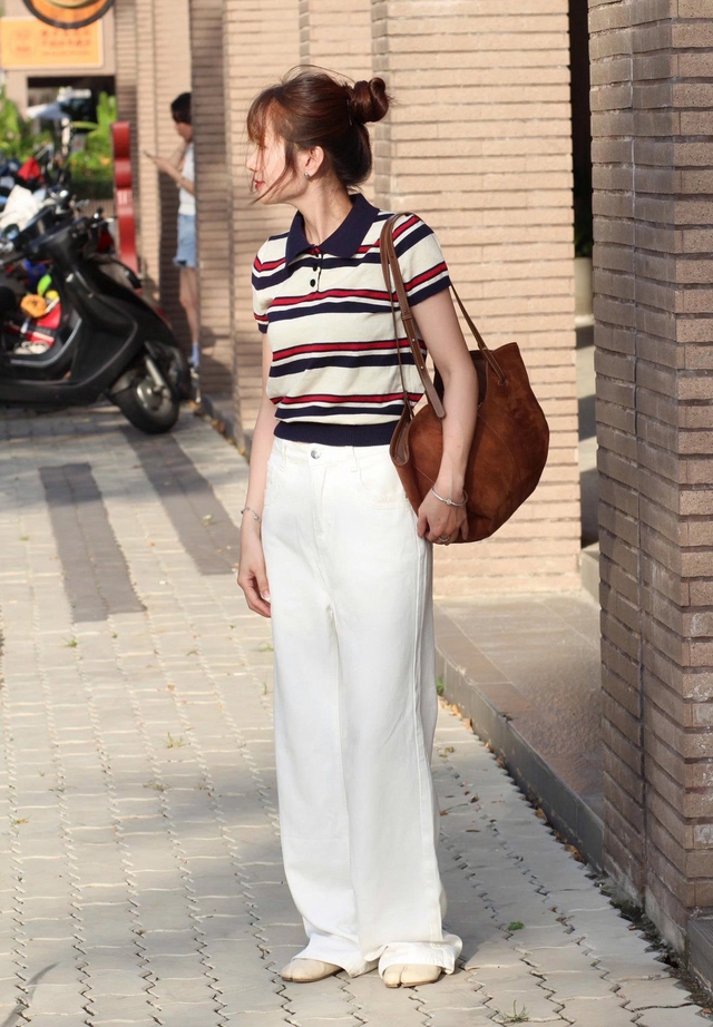 Áo dệt kim và quần denim: Cặp đôi hoàn hảo cho phong cách thời trang mùa lạnh - Ảnh 5.