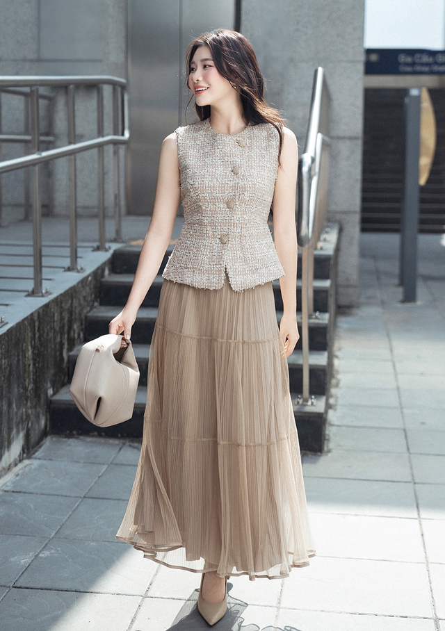 Đón gió lạnh đầu mùa, nàng công sở tỏa sáng với những lựa chọn này Đón gió lạnh đầu mùa, nàng công sở tỏa sáng với những lựa chọn này- Ảnh 2.