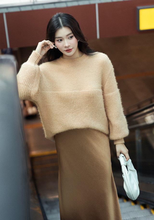 Đón gió lạnh đầu mùa, nàng công sở tỏa sáng với những lựa chọn này Đón gió lạnh đầu mùa, nàng công sở tỏa sáng với những lựa chọn này- Ảnh 3.