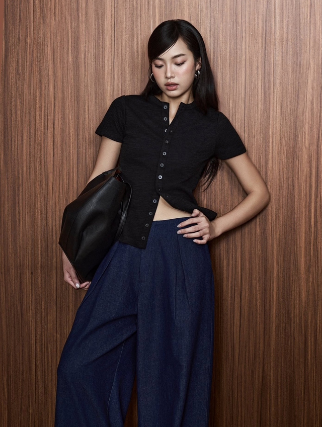 Áo dệt kim và quần denim: Cặp đôi hoàn hảo cho phong cách thời trang mùa lạnh - Ảnh 2.