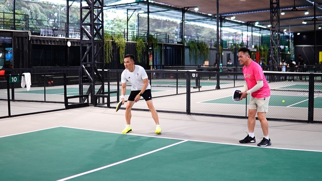 Tay vợt Tony Hoàng, diễn viên Chi Bảo góp mặt ở giải pickleball đặc biệt- Ảnh 3. Tay vợt Tony Hoàng, diễn viên Chi Bảo góp mặt ở giải pickleball đặc biệt- Ảnh 3.