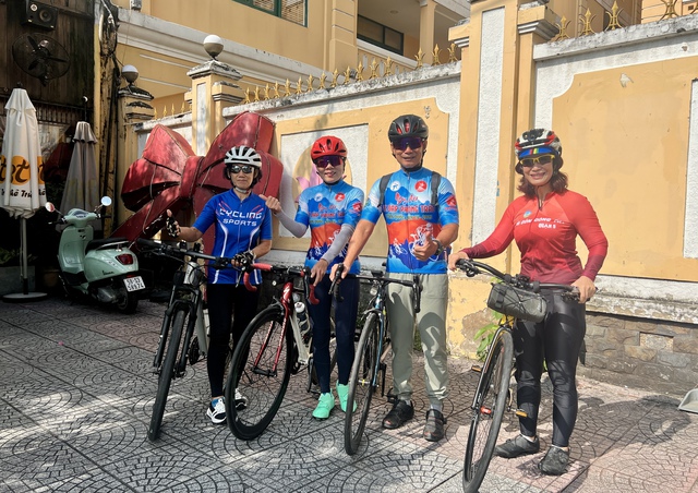 B&iacute; quyết 'hồi sinh' của đ&ocirc;i vợ chồng gi&agrave; từng thập tử nhất sinh v&igrave; bạo bệnh - Ảnh 1.