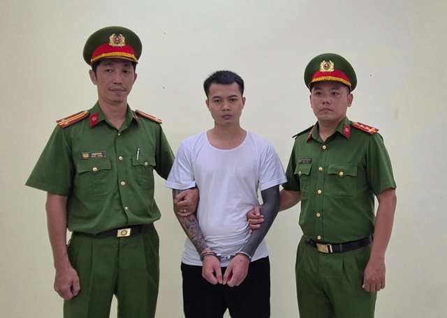 Chủ tài khoản TikTok 'Tàng Keng Ông Trùm' bị bắt- Ảnh 1. Chủ tài khoản TikTok 'Tàng Keng Ông Trùm' bị bắt- Ảnh 1.