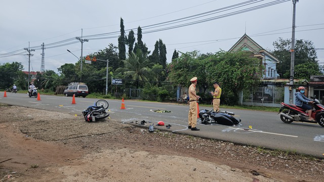 2 người tử vong do tai nạn trên quốc lộ 14 ở Đồng Nai - Ảnh 3. 2 người tử vong do tai nạn trên quốc lộ 14 ở Đồng Nai - Ảnh 3.