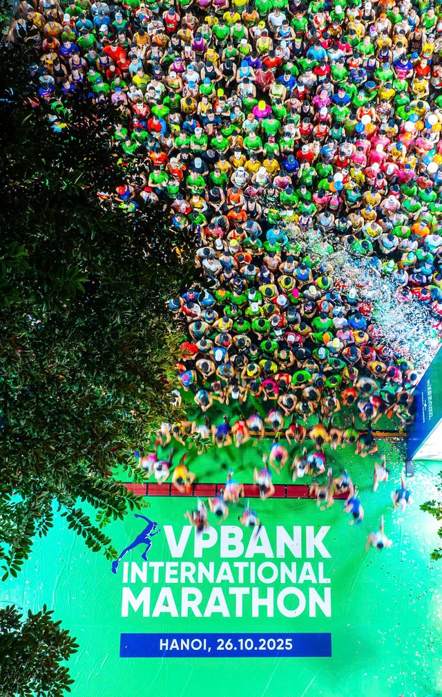 VPBank Hanoi International Marathon 2025: Giải chạy lan tỏa tinh thần sống khỏe, sống thịnh vượng- Ảnh 1. VPBank Hanoi International Marathon 2025: Giải chạy lan tỏa tinh thần sống khỏe, sống thịnh vượng- Ảnh 1.